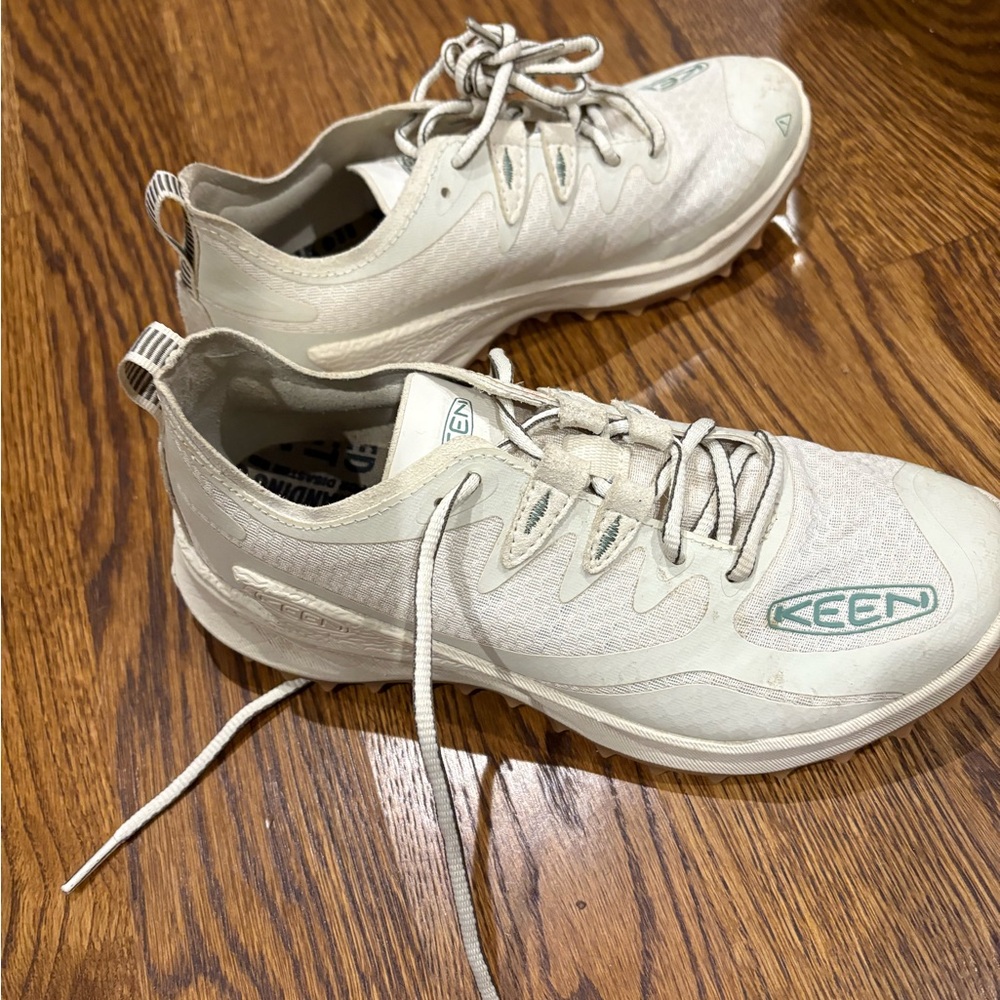 Keen women’s Cream Athletic Shoes